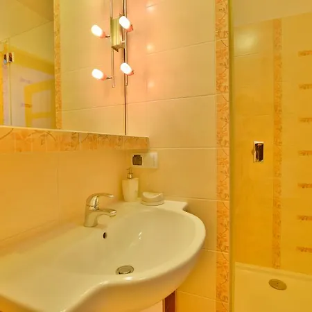 Nowa Str. No.3 Appartement *